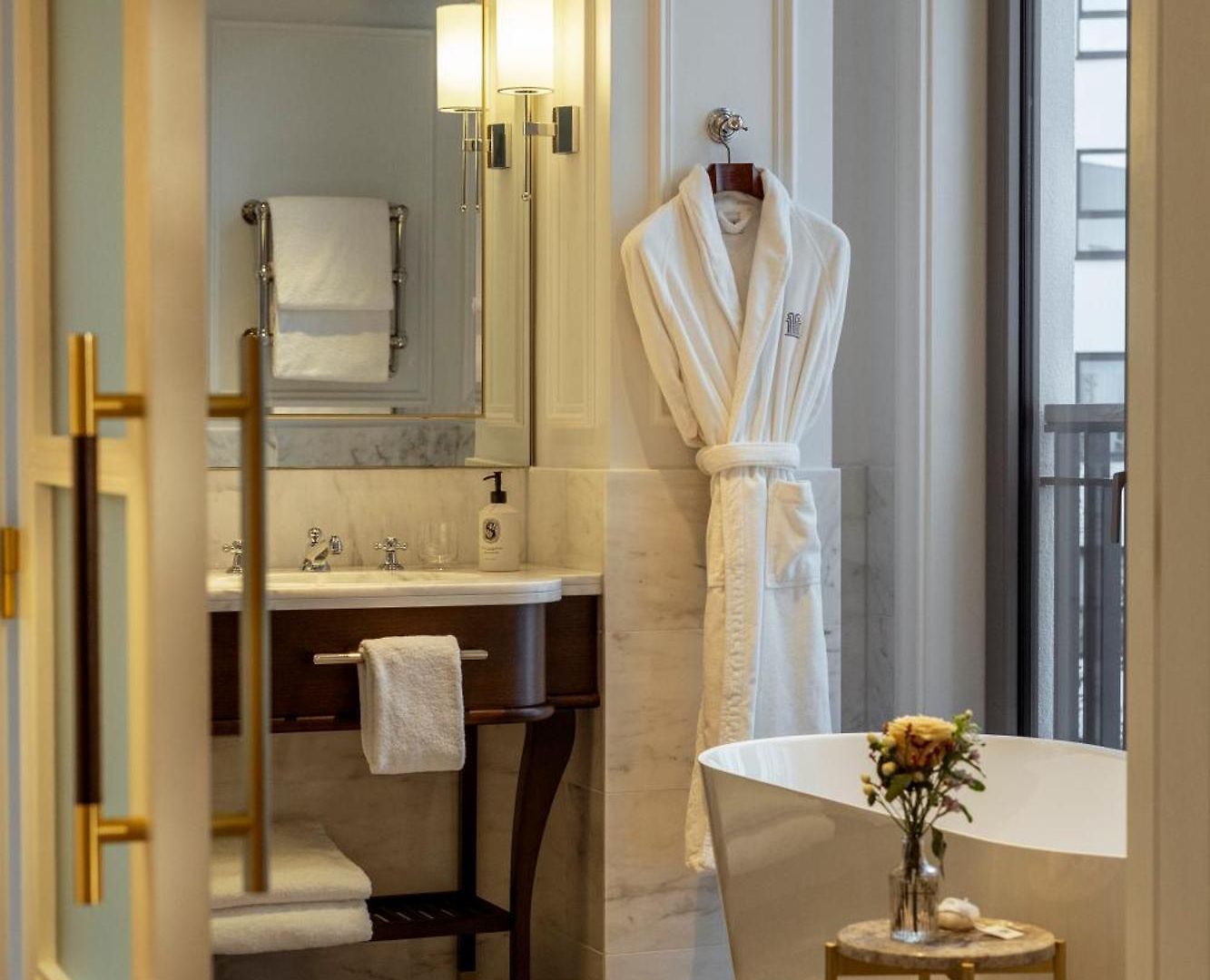 Hotel Corinthia Grand Astoria 5*