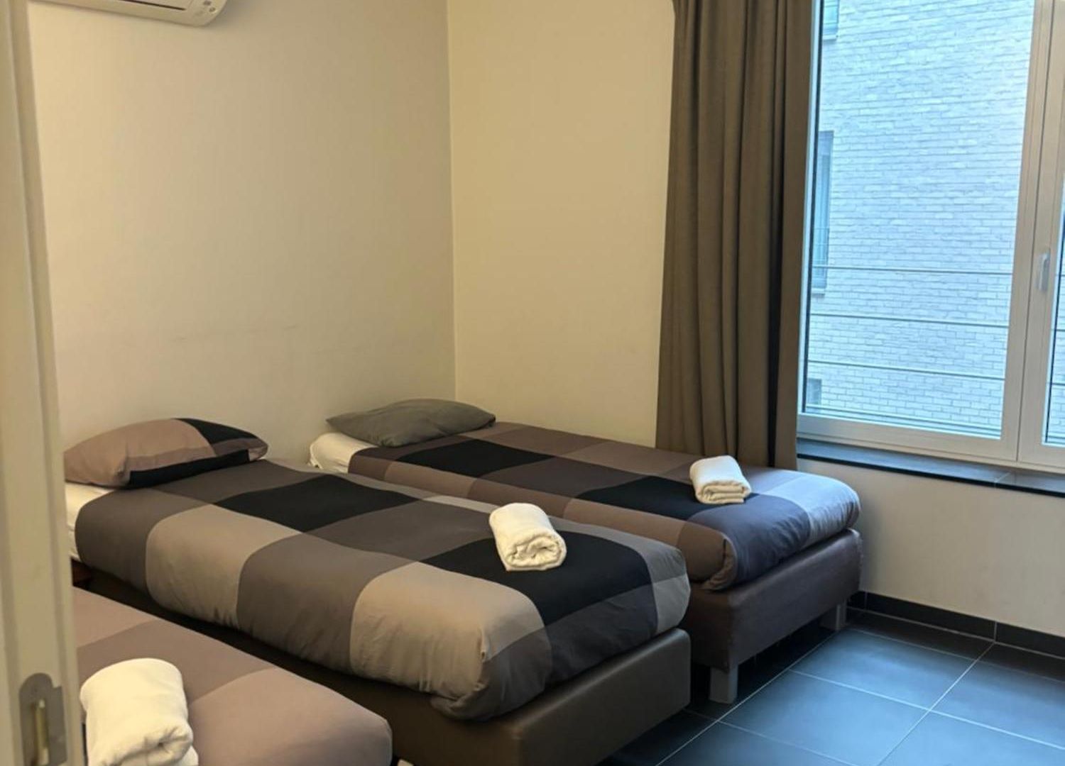 Apartment With Balcony In Center