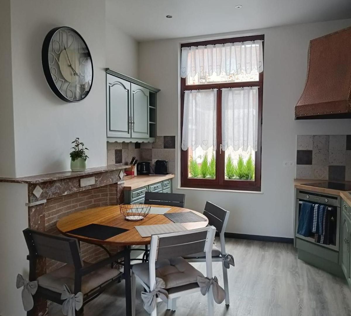 Apartment Modern Triplex 140m2 - 4 Bedrooms, 1 Living & 2 Bathrooms - 8 People In