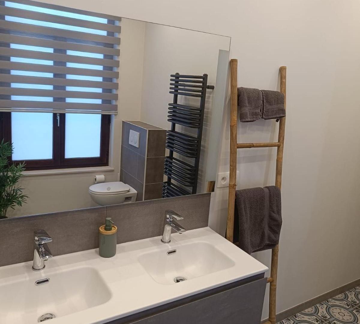Modern Triplex 140m2 - 4 Bedrooms, 1 Living & 2 Bathrooms - 8 People In * Brussels