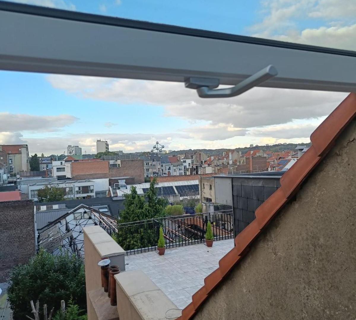 Modern Triplex 140m2 - 4 Bedrooms, 1 Living & 2 Bathrooms - 8 People In Apartment