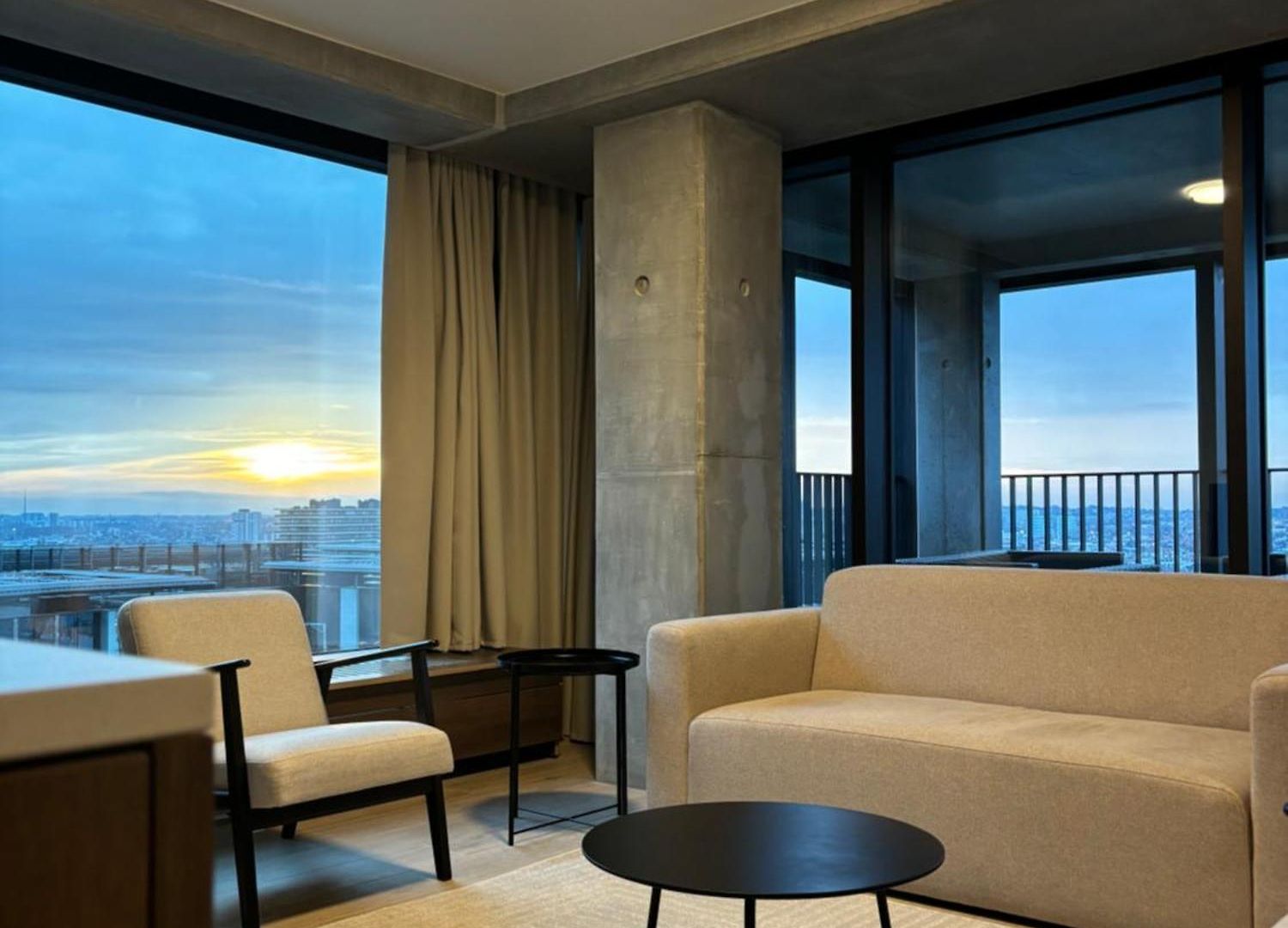 Beautiful With Panoramic View Of Center With Roof Terrace Apartment *