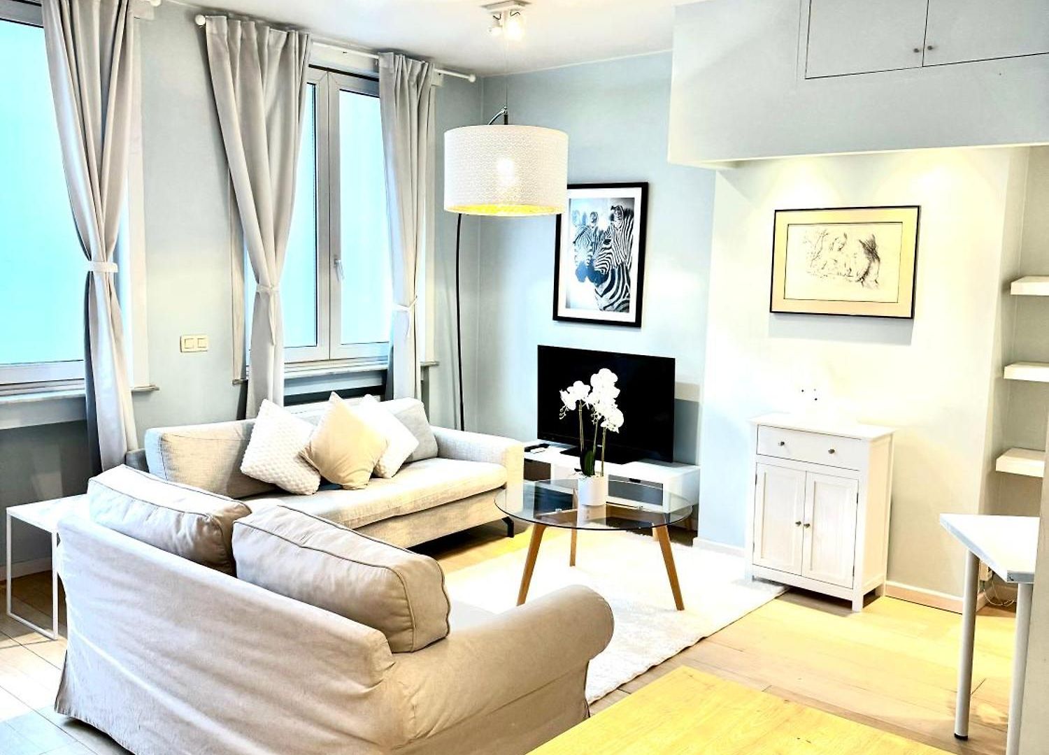 Beautiful 2 Bedroom Familiar Luxury *