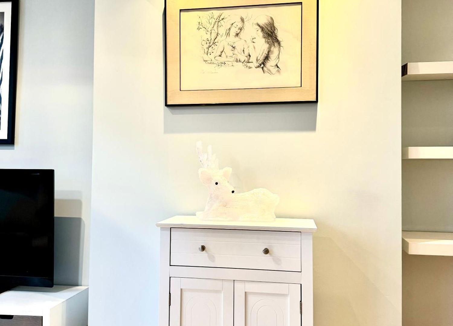 Beautiful 2 Bedroom Familiar Luxury Apartment