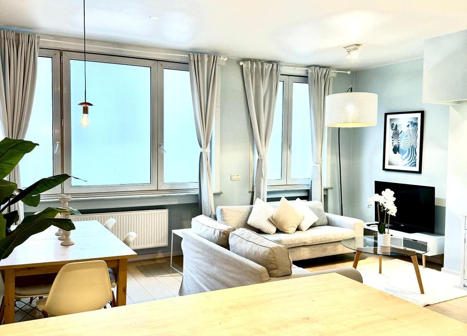 Beautiful 2 Bedroom Familiar Luxury Apartment Brussels