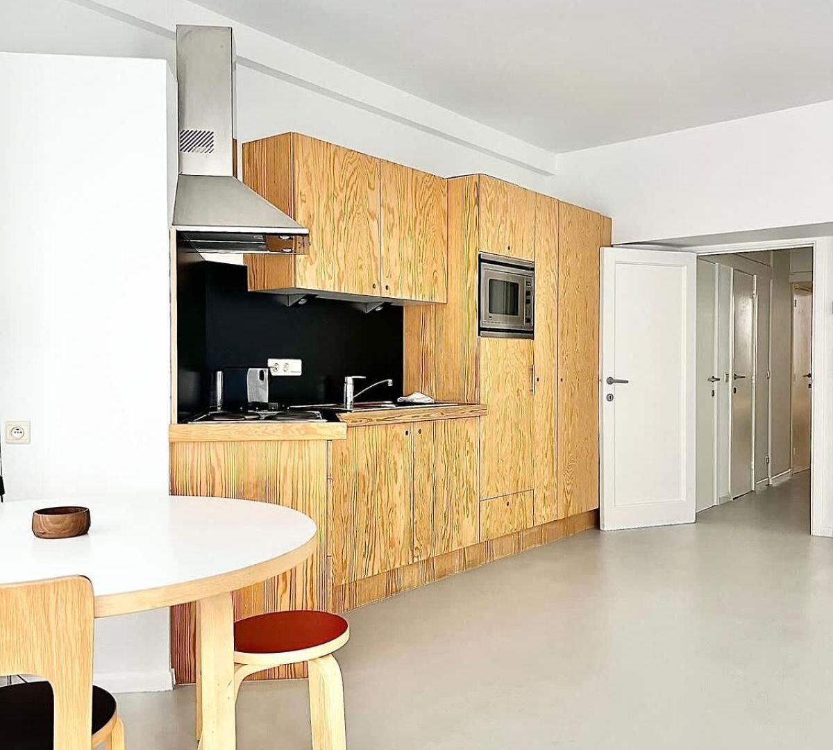 Apartment 5 Min From Grand Place 1 Bedroom Apt Renovated!