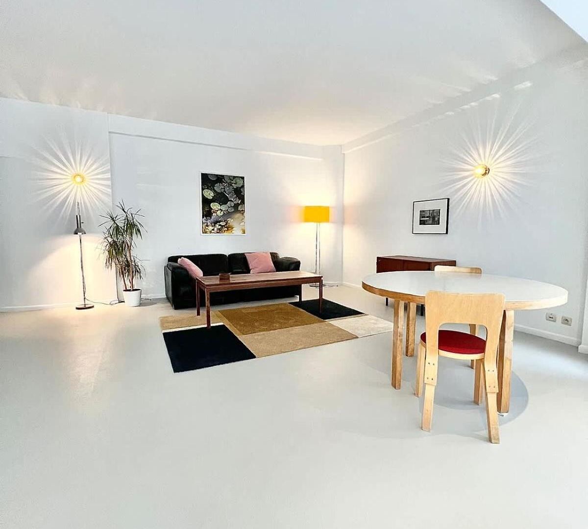 5 Min From Grand Place 1 Bedroom Apt Renovated! *