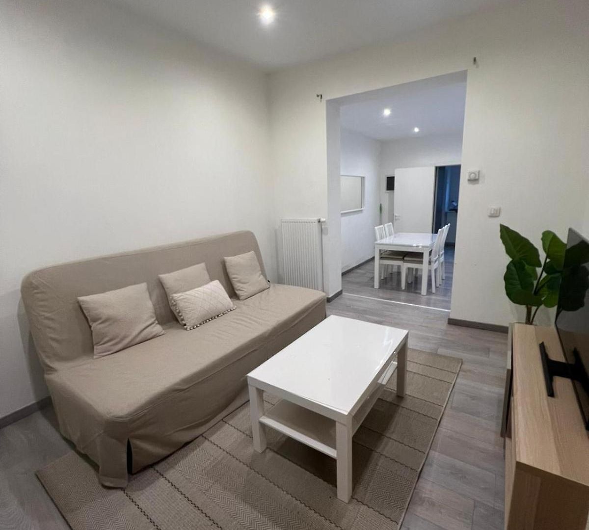 Appartement Confortable Avec Garage Premier Etage Sans Terrasse