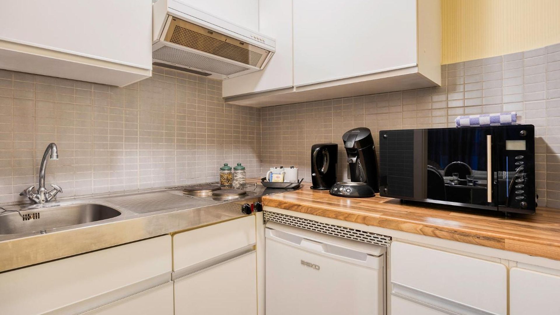 Hotel First Euroflat 4*