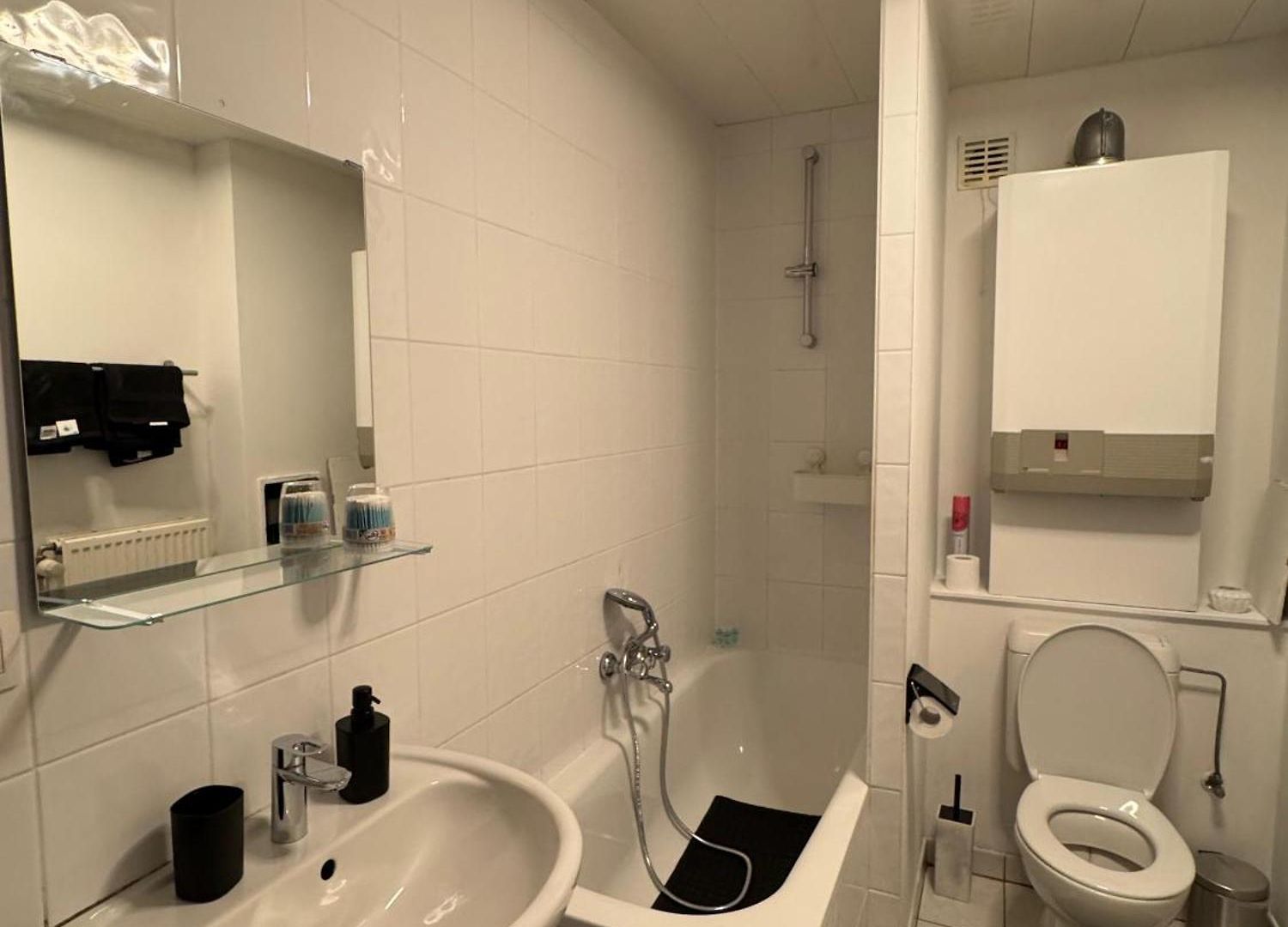 De Luxe Entierement Renove - Proche Aeroport De Bruxelles, Quartier Chic Apartment Brussels