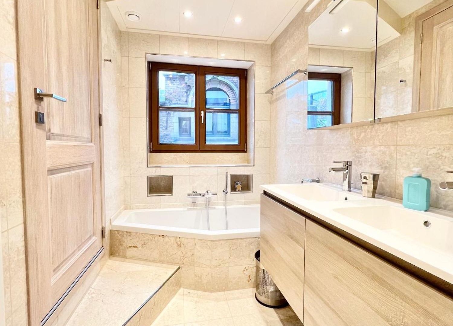 Luxury On Rue Haute