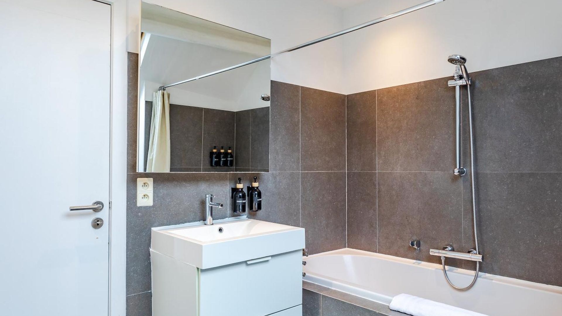 Modern Flat Near Grand Place Appartement Brussel