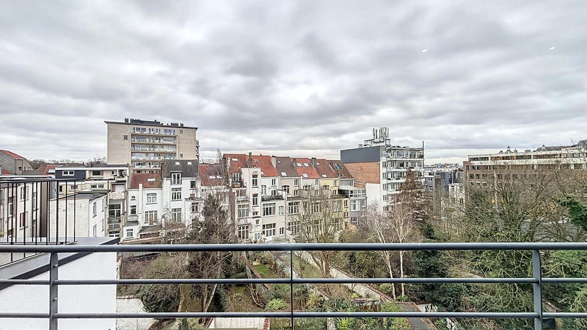 Penthouse Cinquantenaire Apartment *