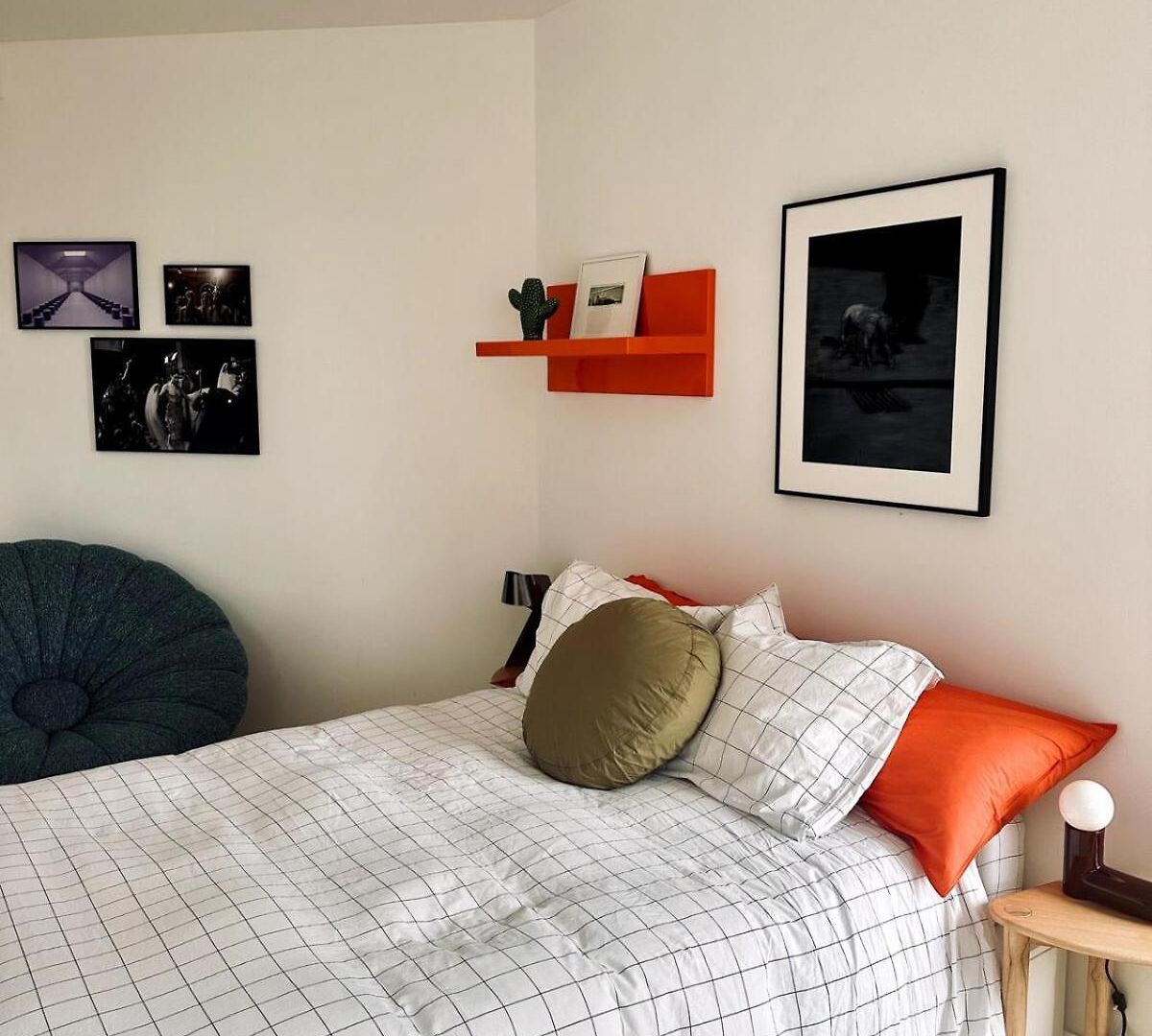 Garden Flat In Apartment *