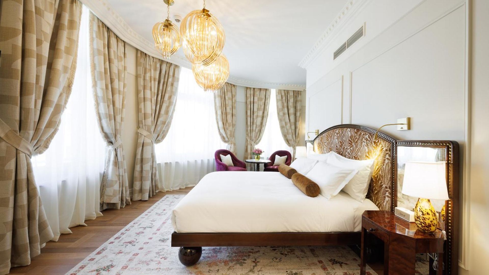 Fleur De Hotel 4*