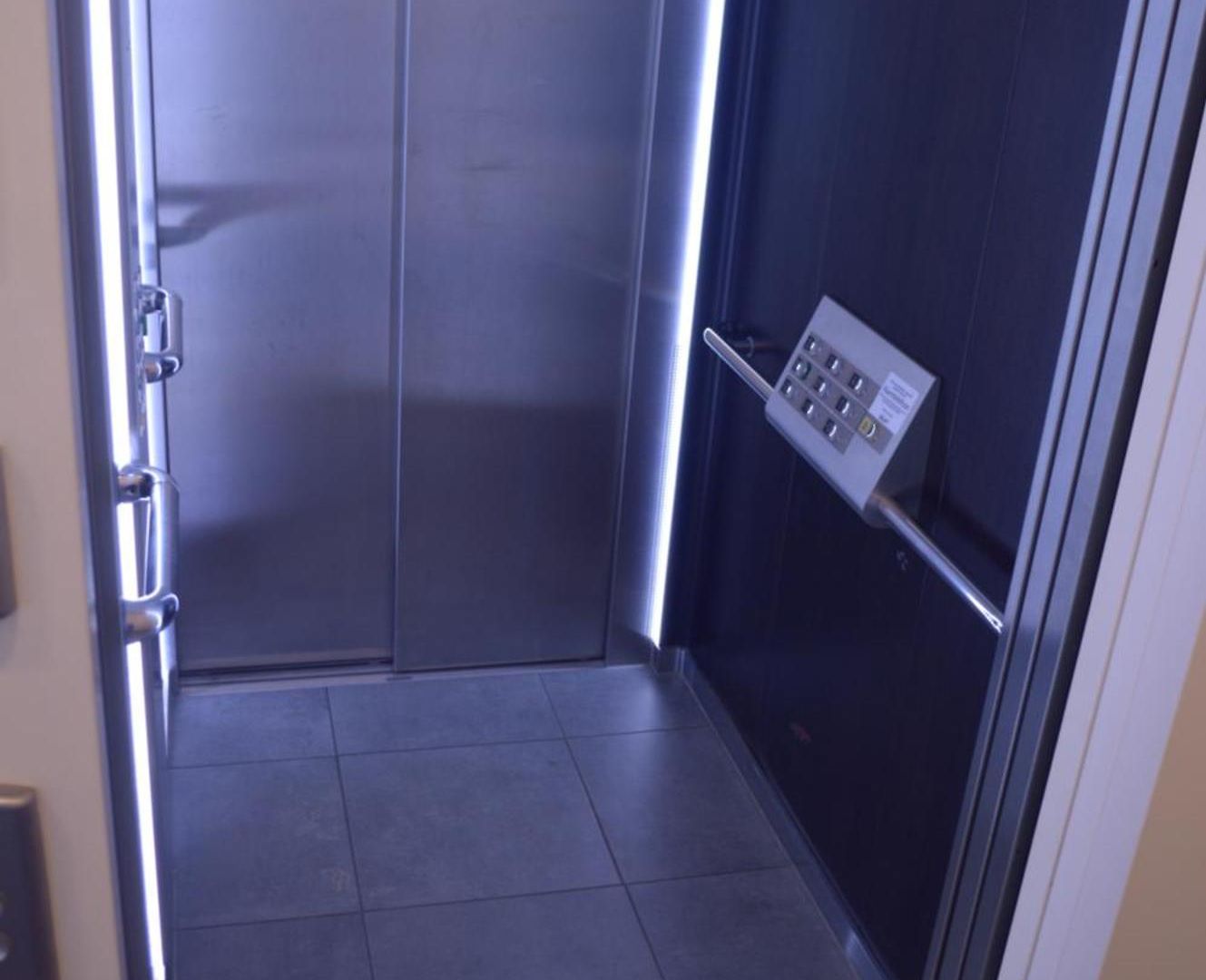 Apartment 1br Metro Hopital Erasme Bordet Handicapt Friendly
