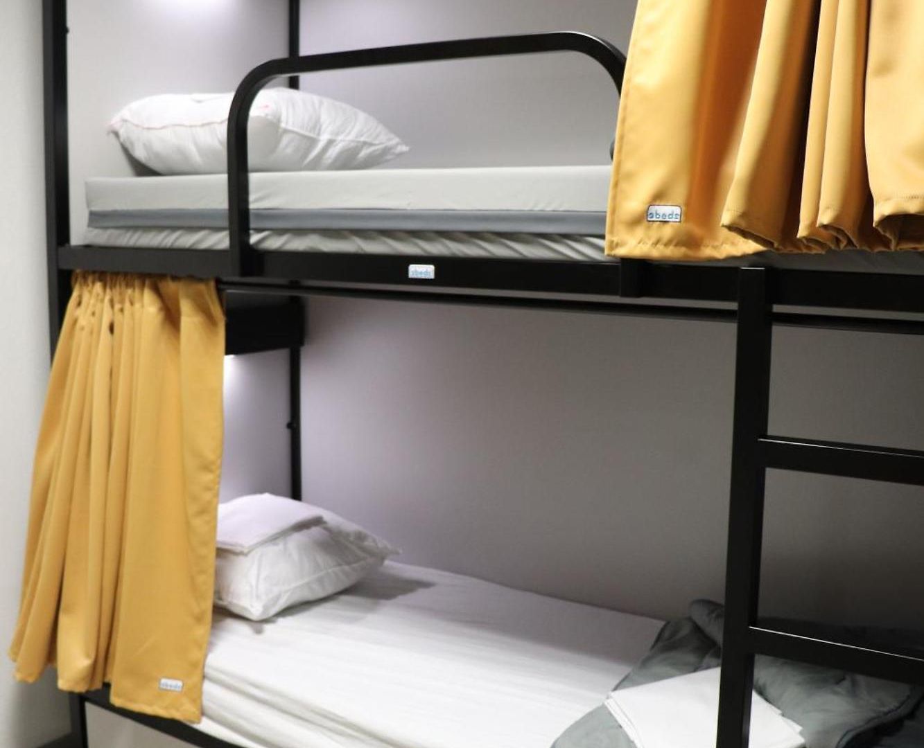 Hi Jacques Brel Hostel *
