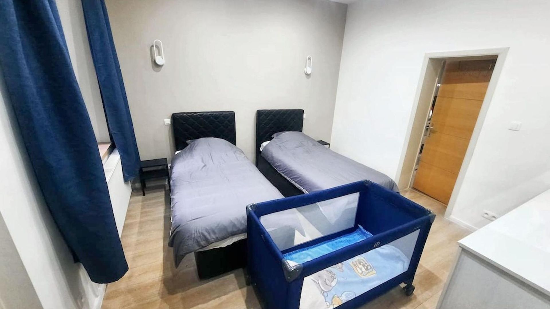 Apartment Modern In Molenbeek-saint-jean / 77 M² / Parking *