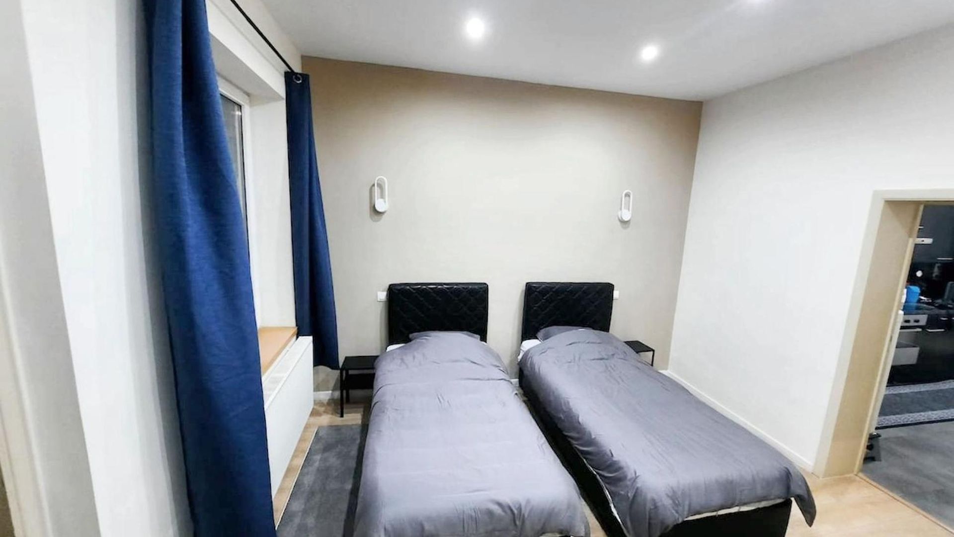 Apartment Modern In Molenbeek-saint-jean / 77 M² / Parking Brussels