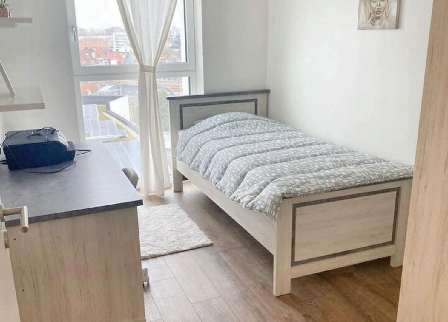 Apartment Modern In Cureghem Anderlecht 134 M² + Terrace *