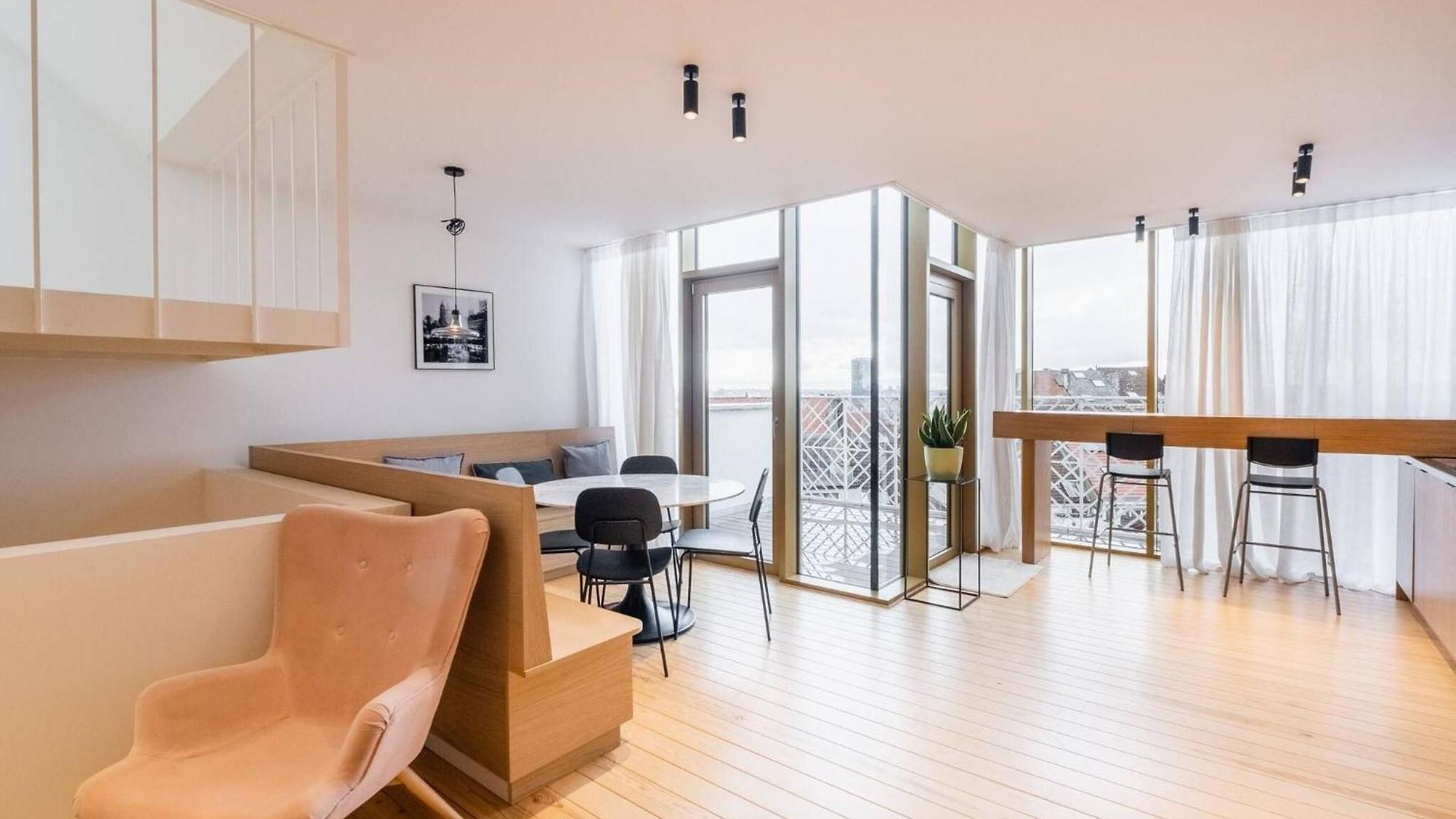 Floor New Duplex Stunning View In Trendy St Gilles