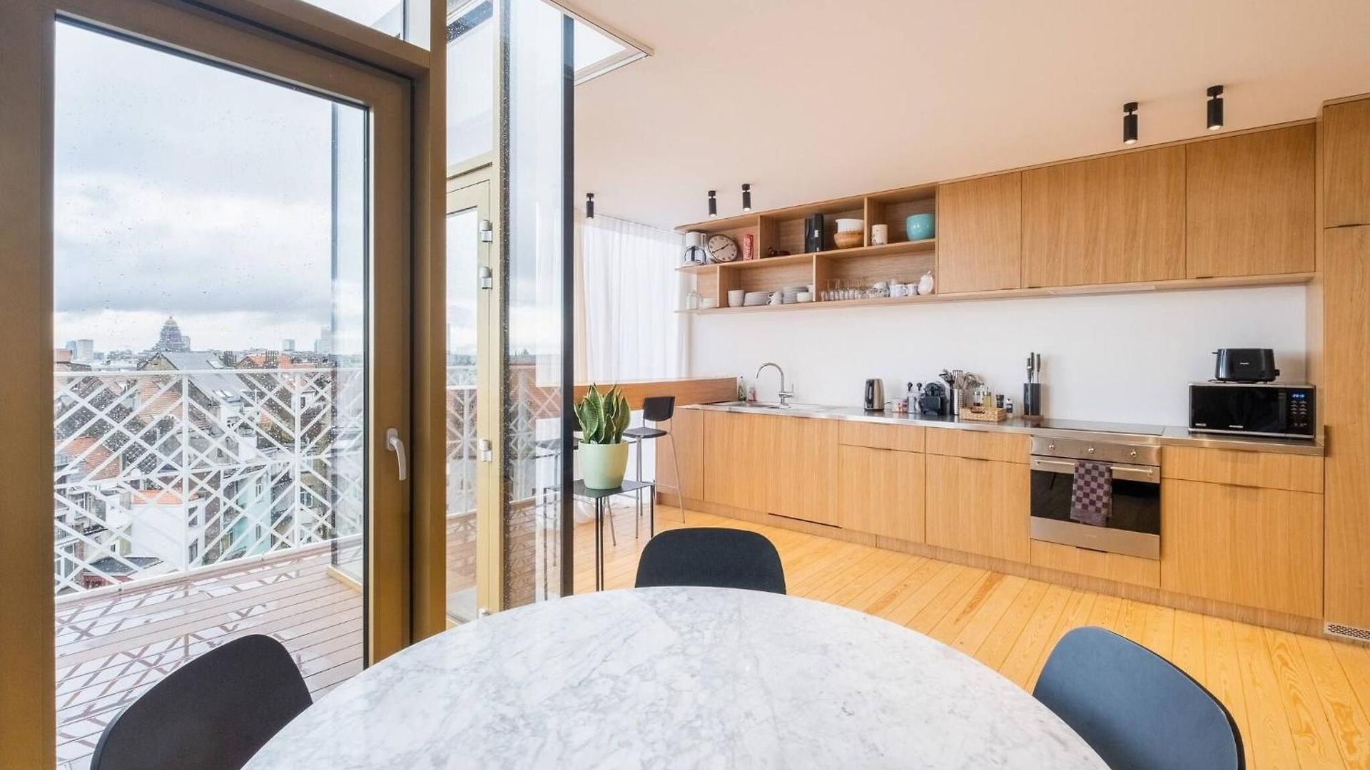 Floor New Duplex Stunning View In Trendy St Gilles Appartement