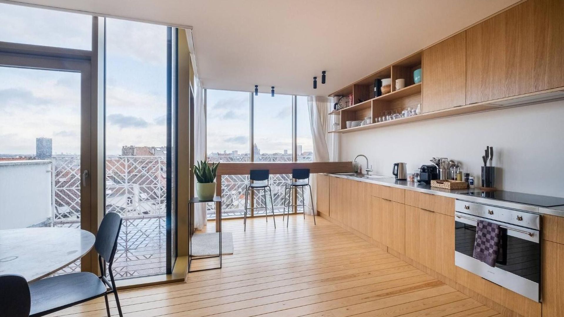 Floor New Duplex Stunning View In Trendy St Gilles Appartement *