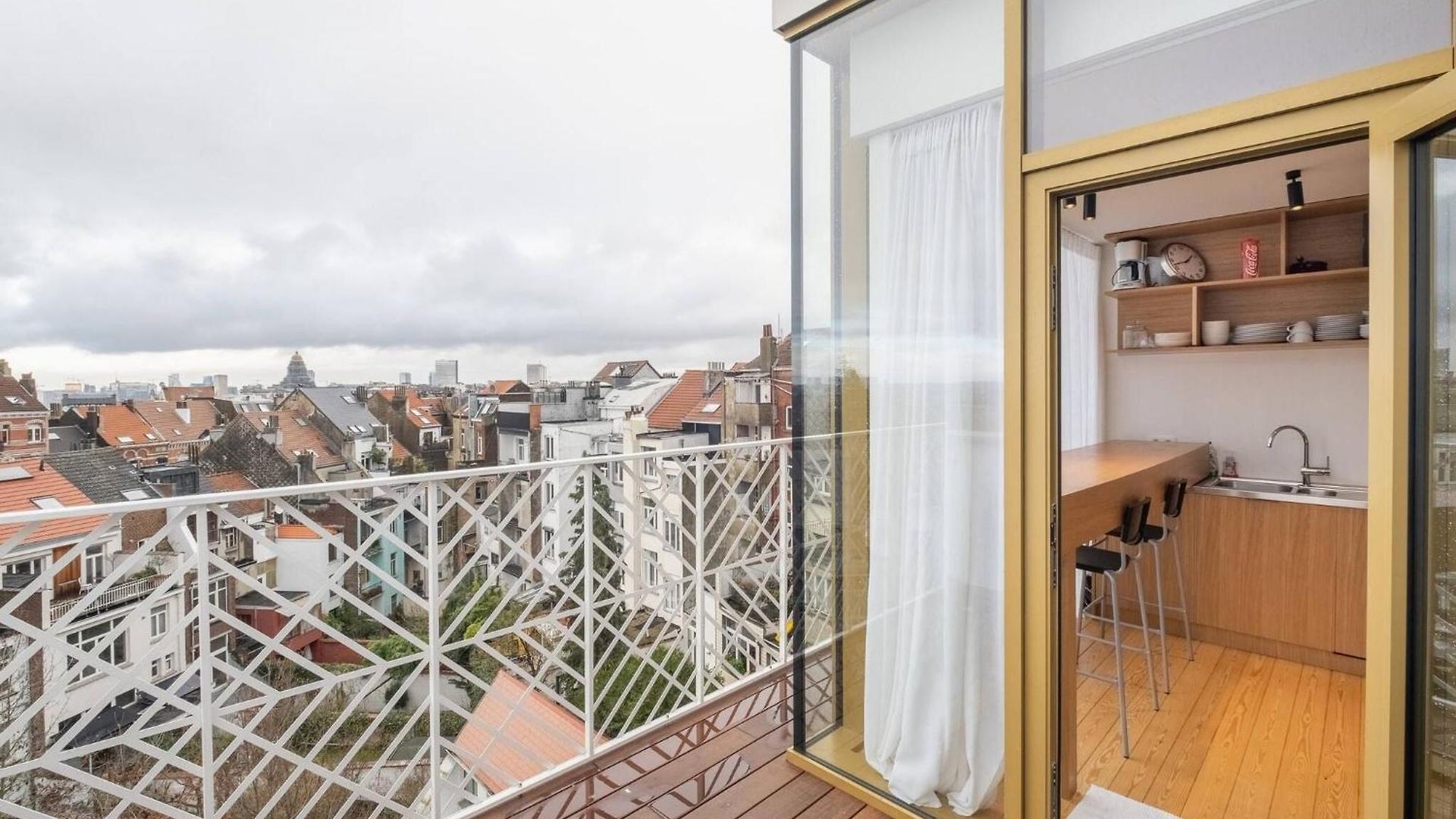 Floor New Duplex Stunning View In Trendy St Gilles Appartement Brussel