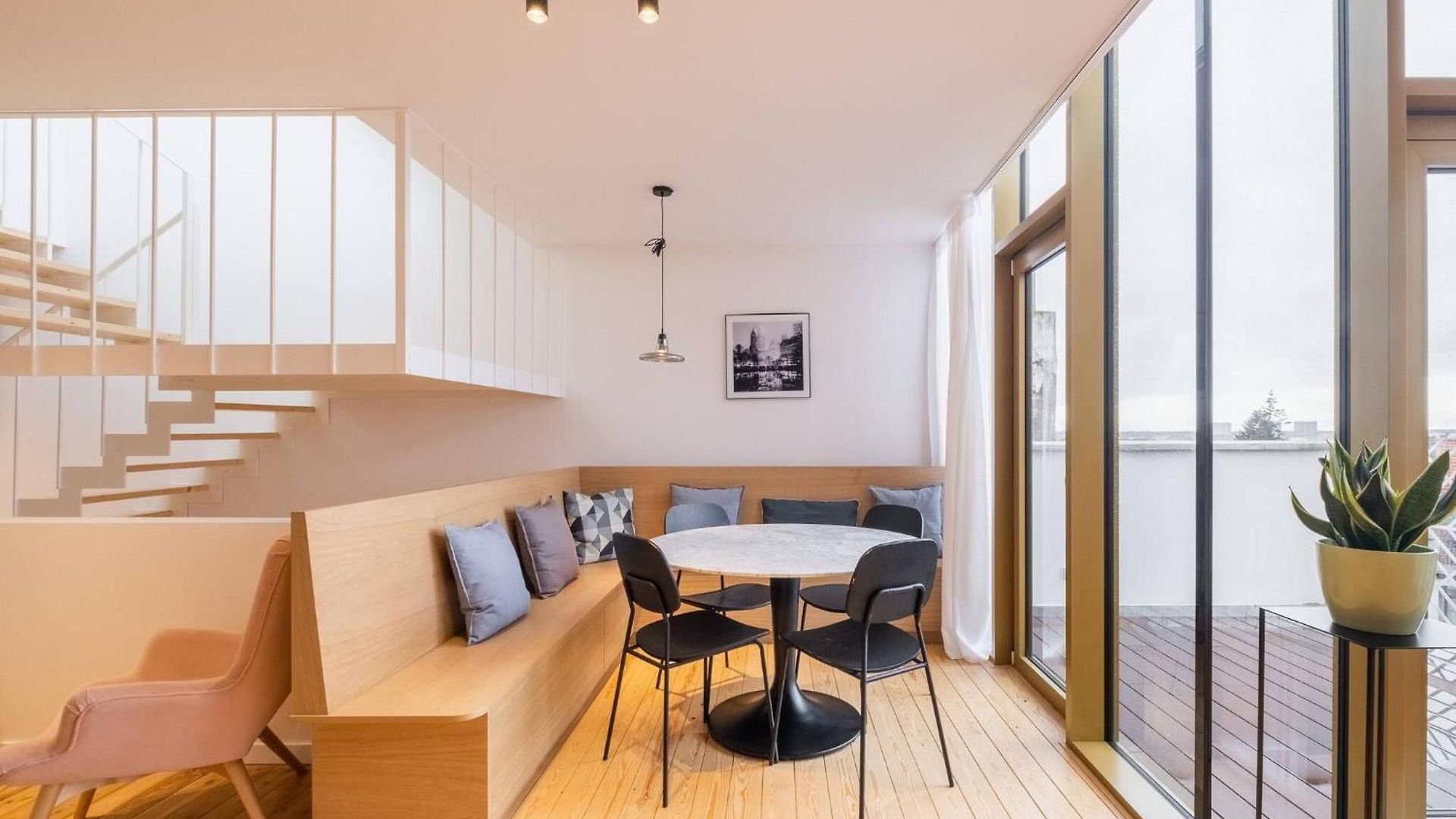 Floor New Duplex Stunning View In Trendy St Gilles Appartement Brussel