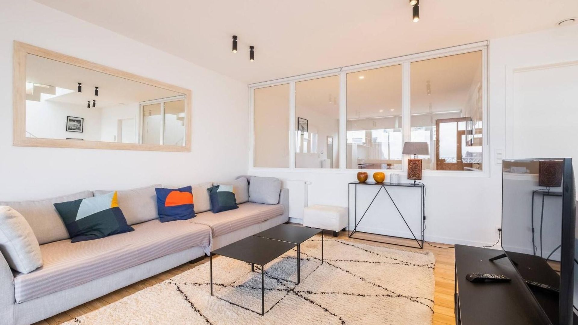 Floor New Duplex Stunning View In Trendy St Gilles Appartement