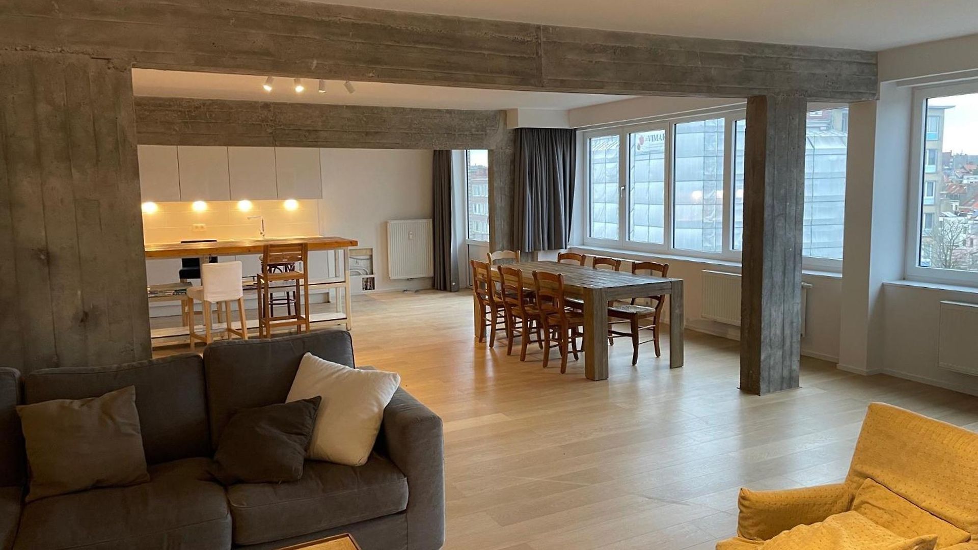 Penthouse Deschanel Apartment Brussels