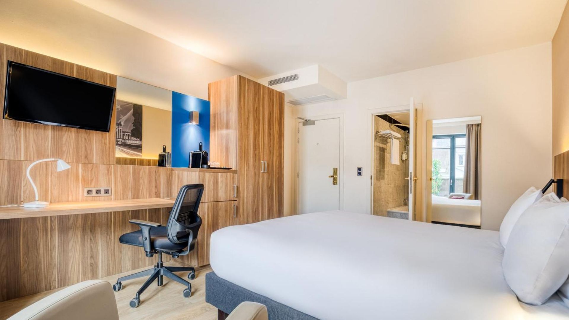 Schuman By Ihg 4*