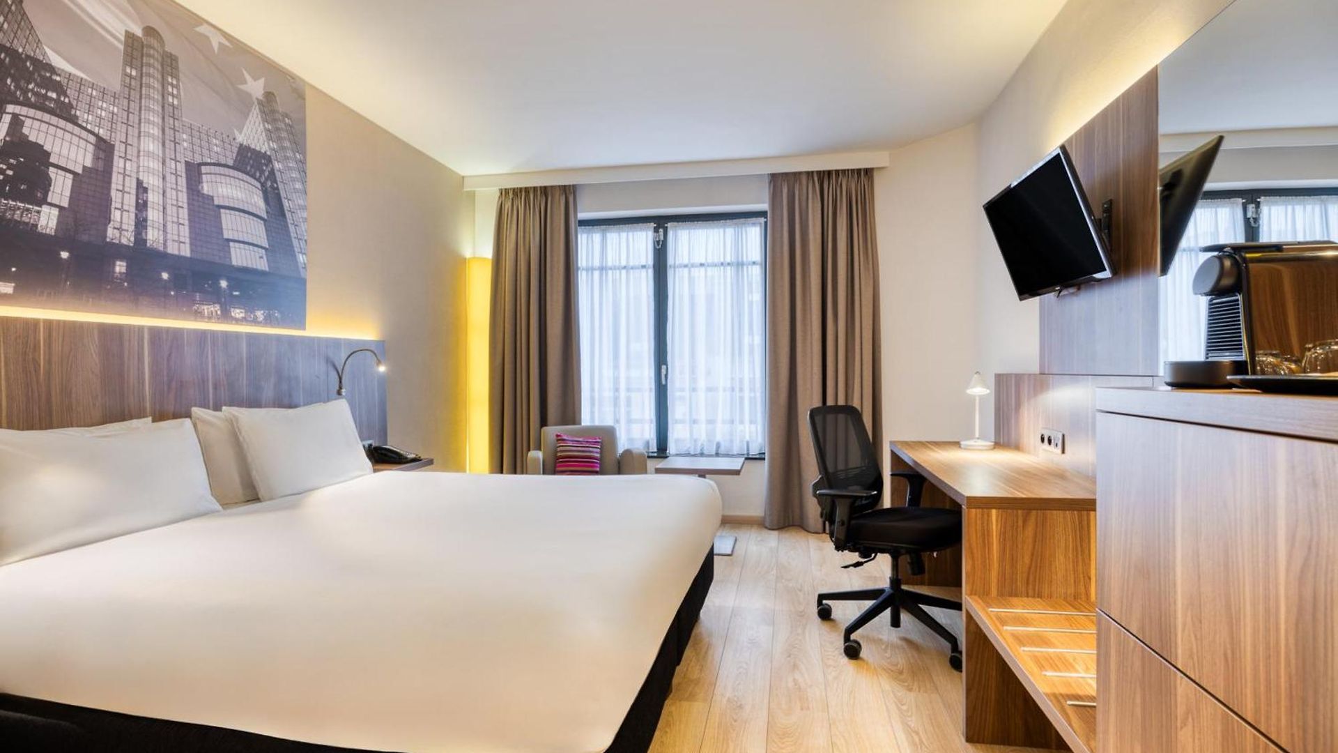 Hotel Schuman By Ihg Brussels