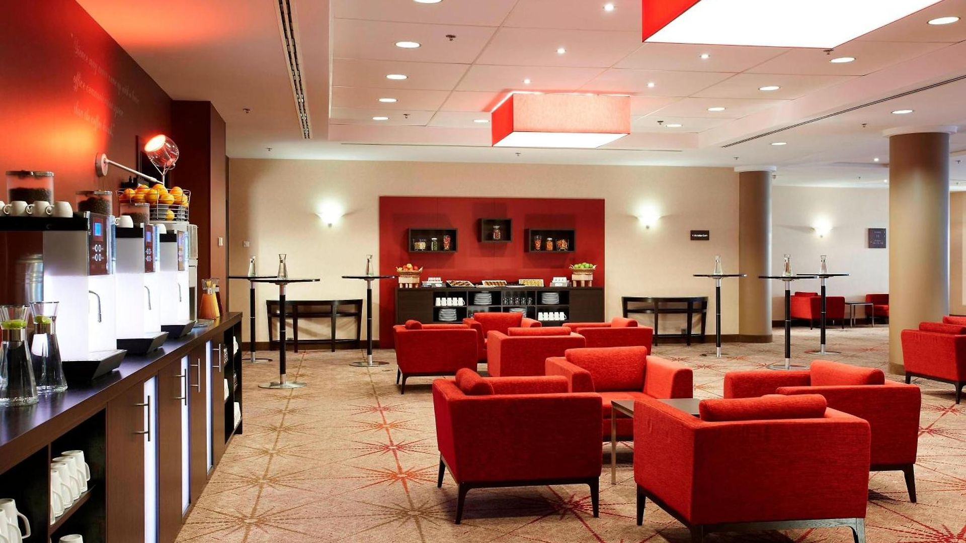 Courtyard By Marriott Hotel