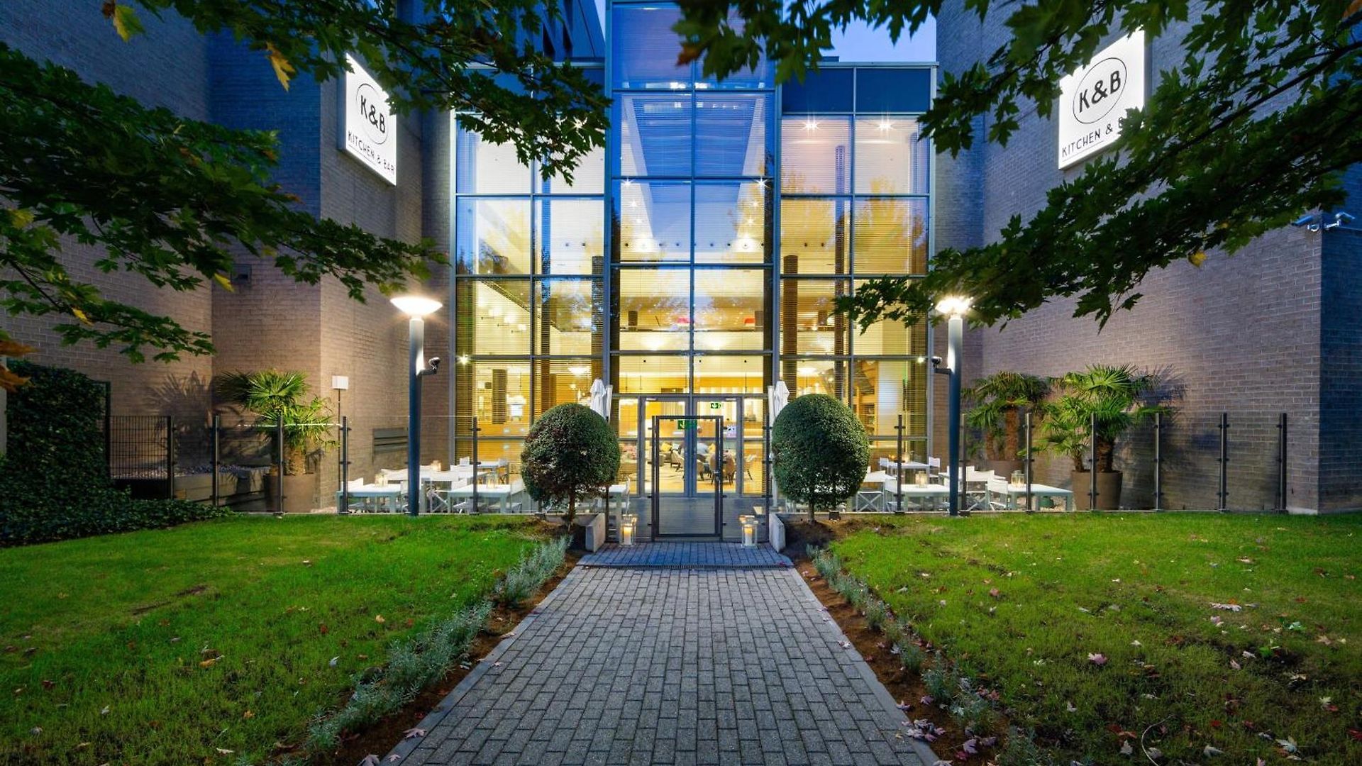 Courtyard By Marriott