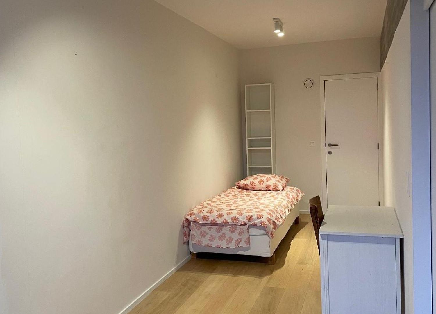 Apartment Penthouse Deschanel