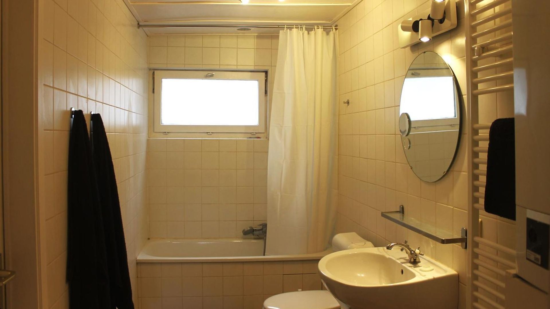 Madame Ii Apartment *