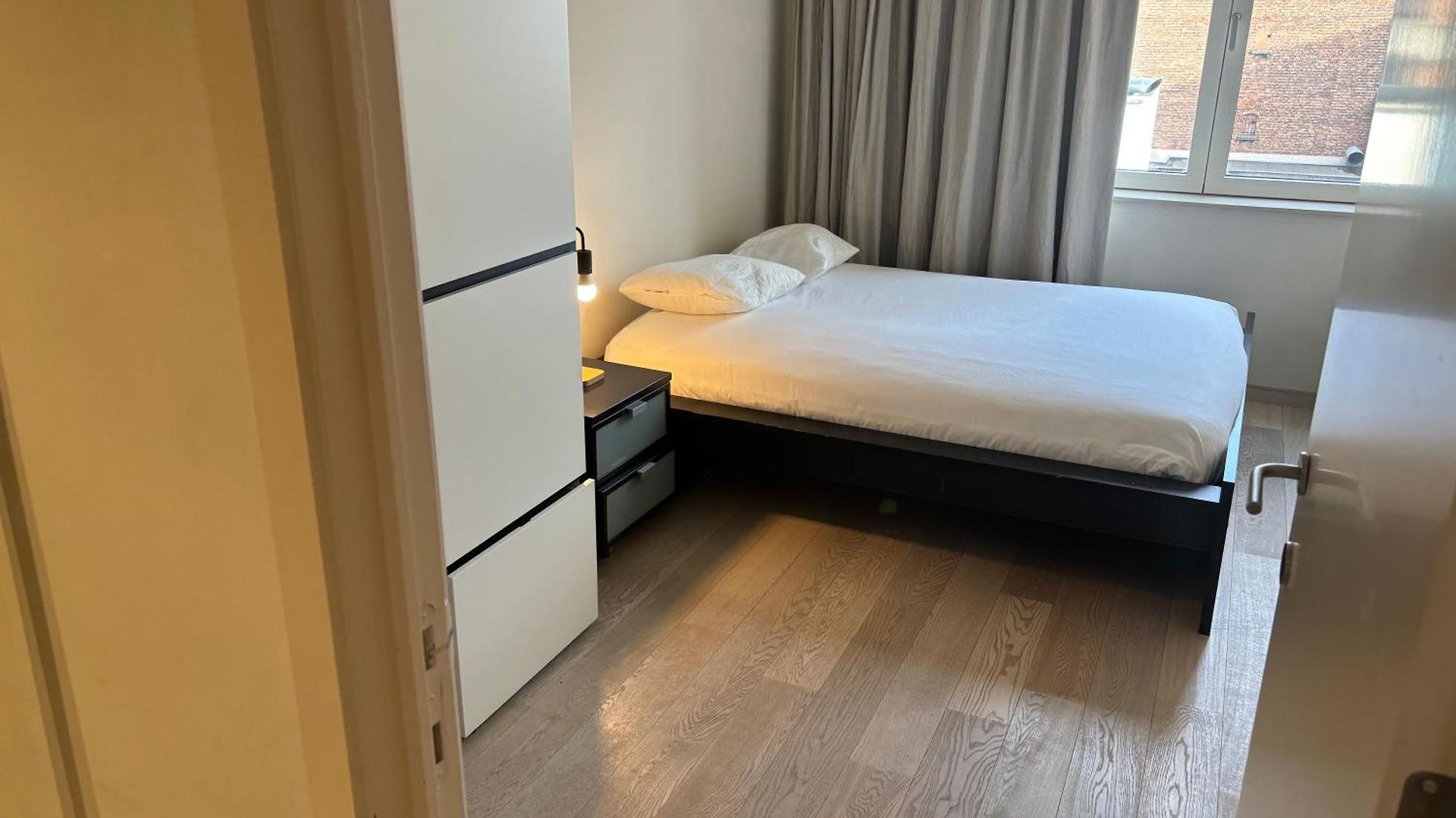 Comfortable Two Bedroom In Center Apartment Brussels