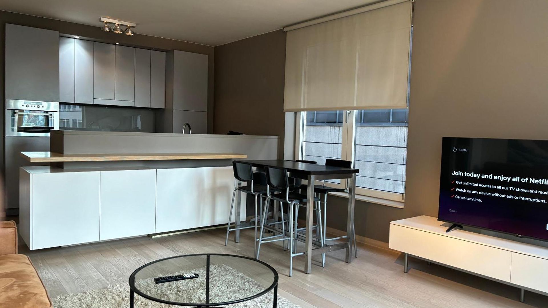 Comfortable Two Bedroom In Center