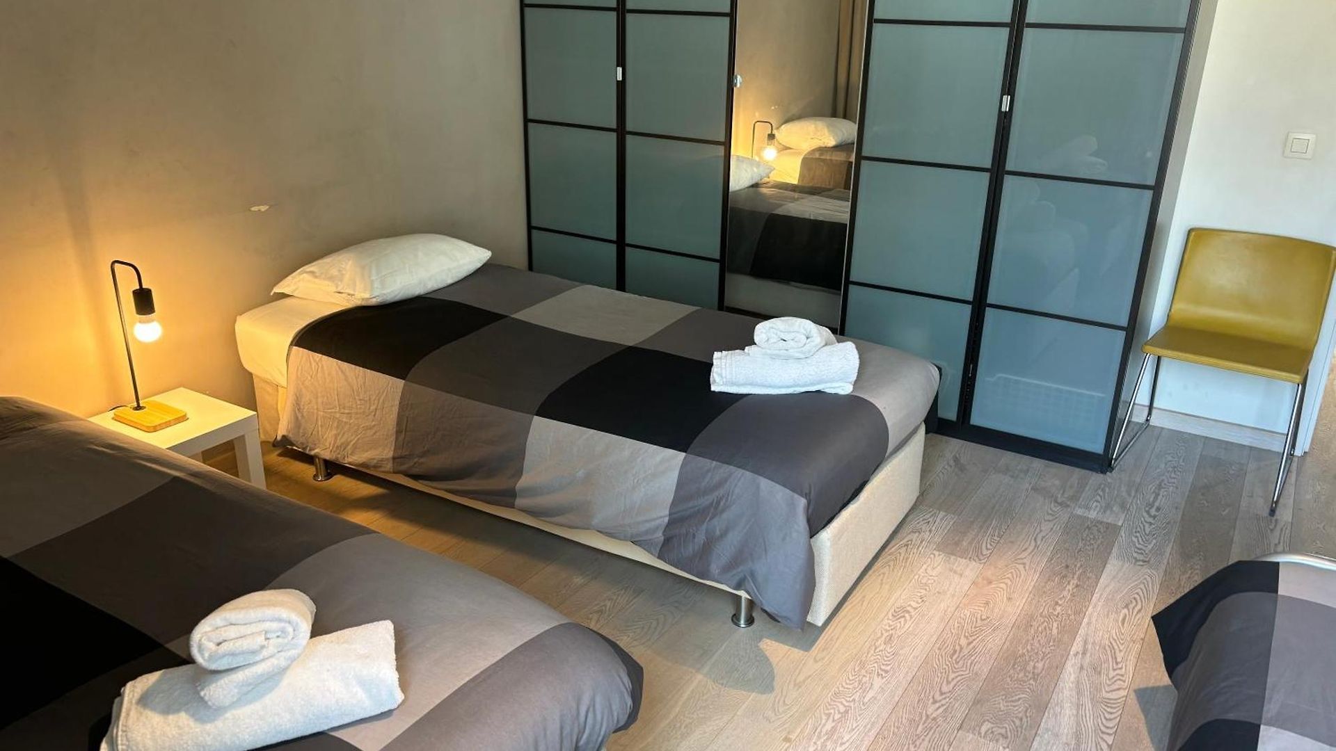 Comfortable Two Bedroom In Center
