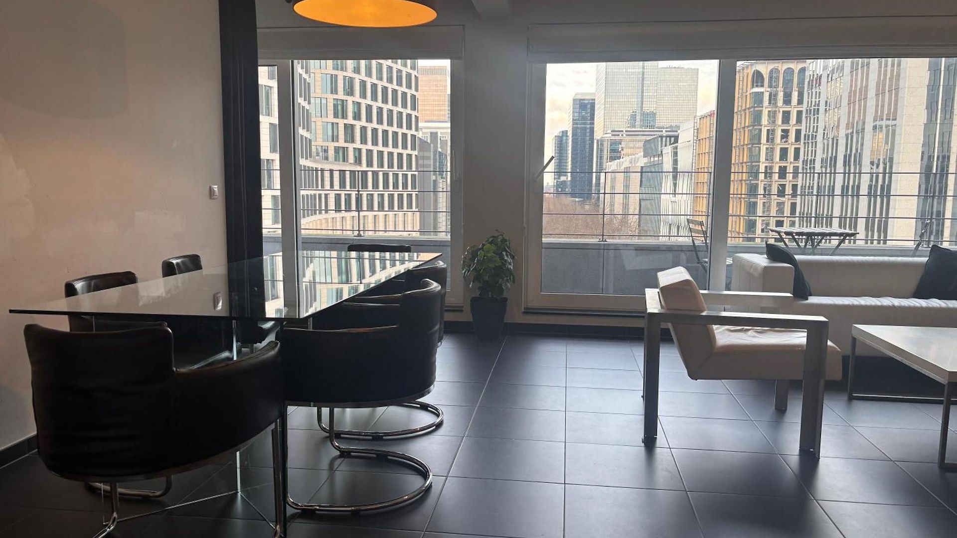 Appartement Charming With Balcony Views Brussel
