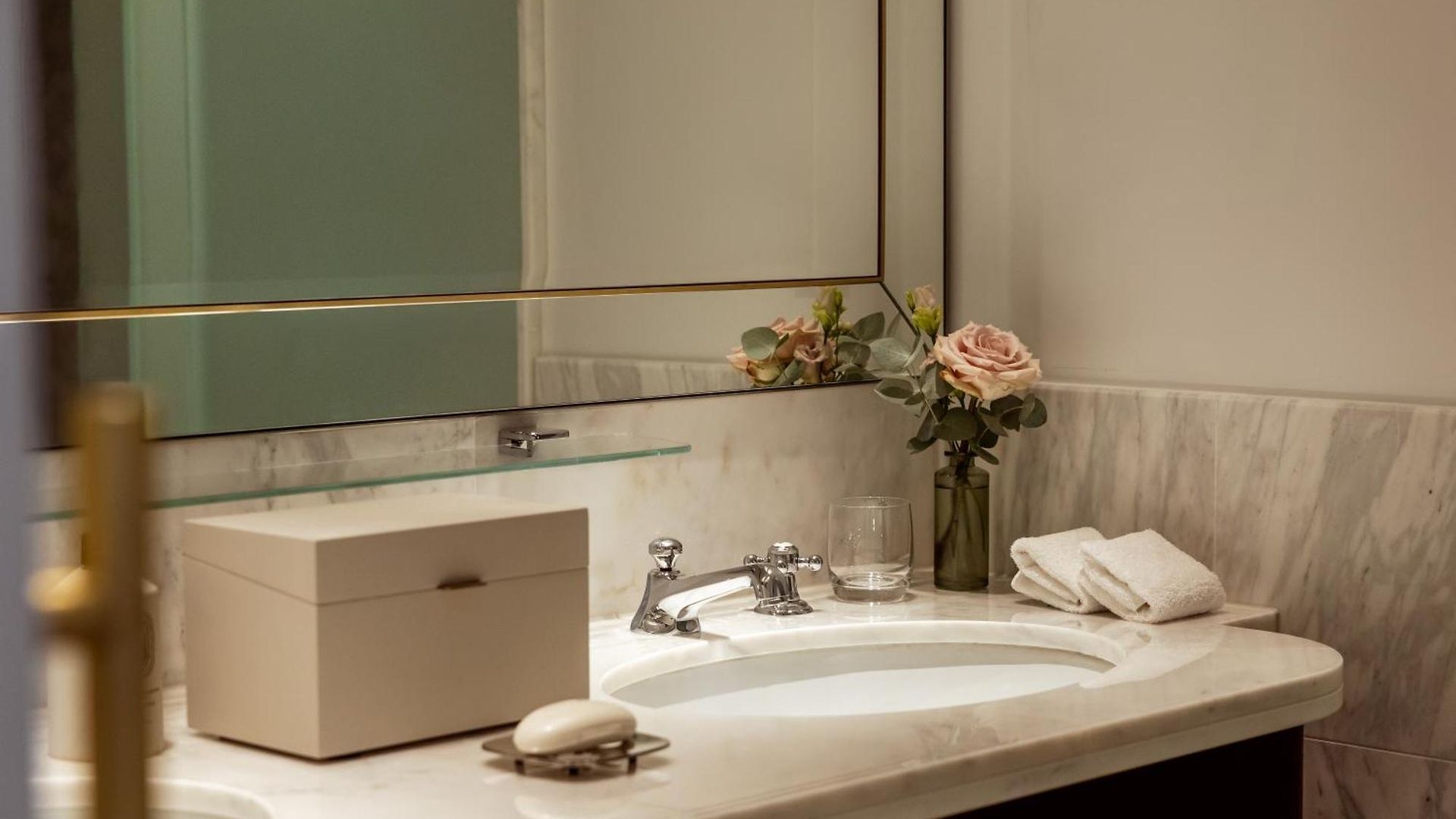 Corinthia Grand Astoria 5*
