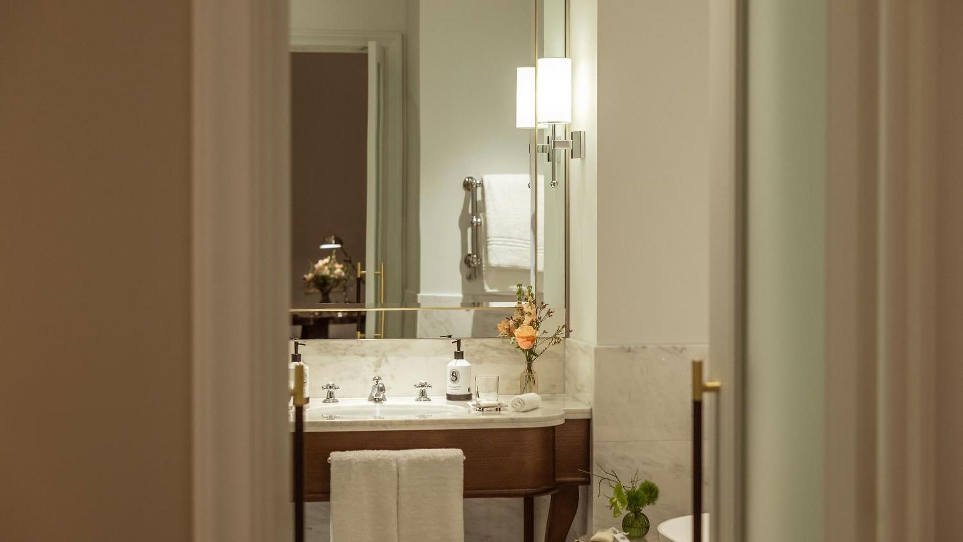 Hotel Corinthia Grand Astoria 5*