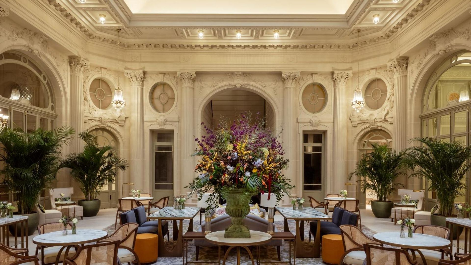 Corinthia Grand Astoria Hotel 5*