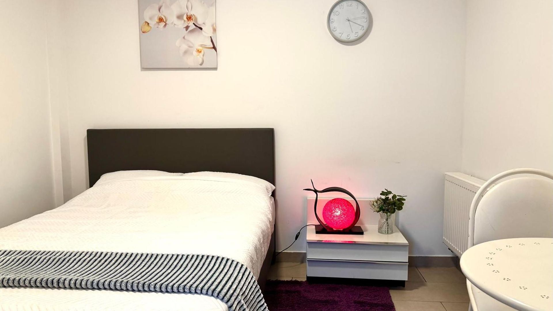 Calme Avec Jardin & Terrasse Metro Direct Centre De Appartement Brussel