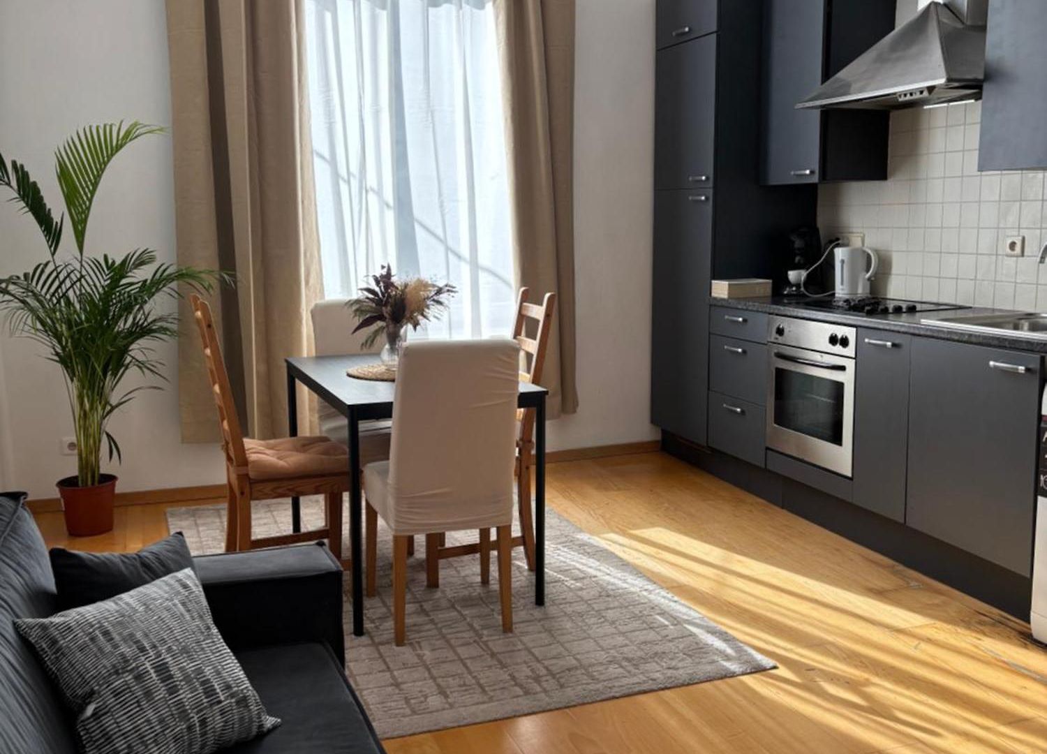 L&l 1 Apartment *