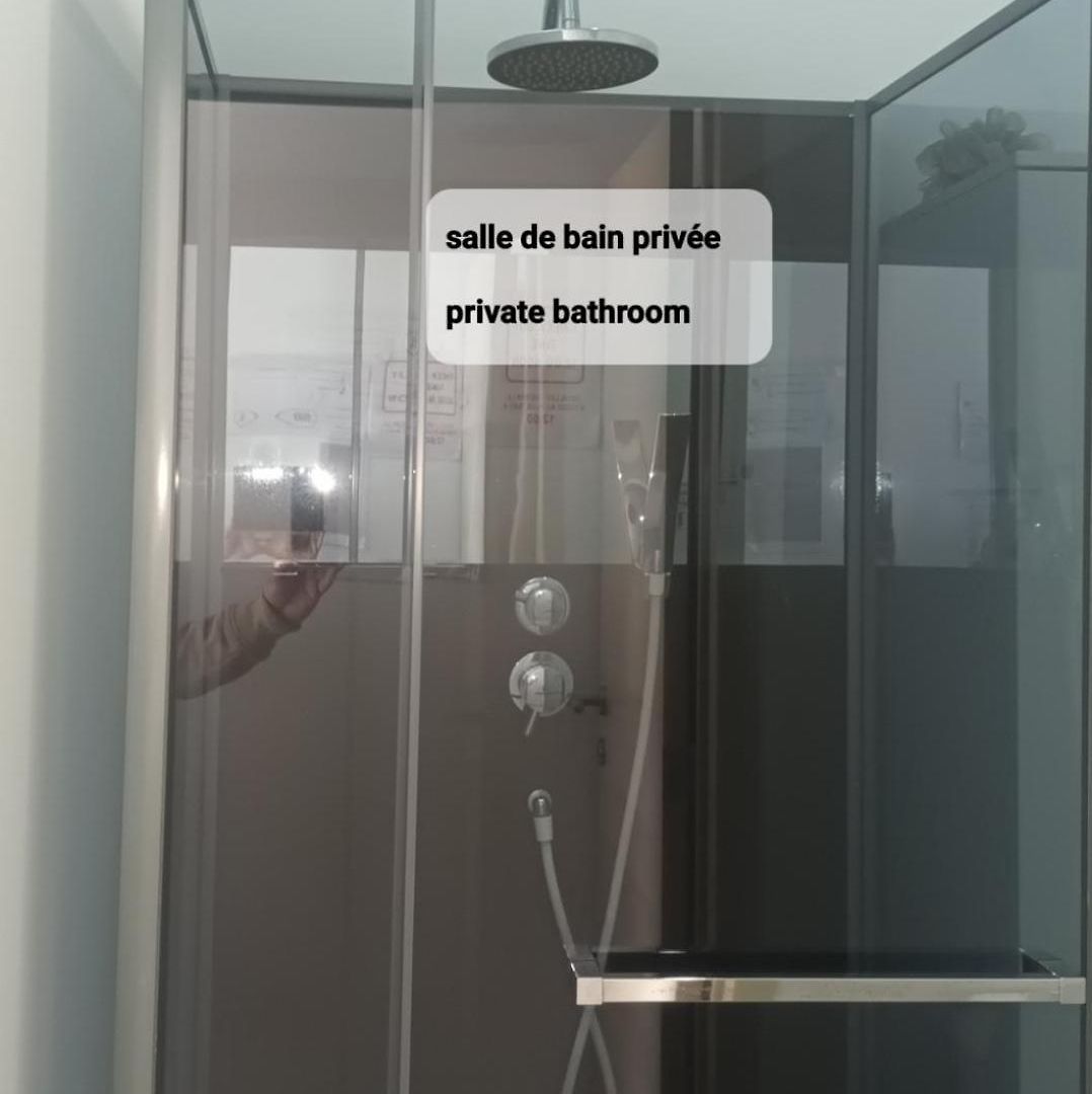 Private Airport Apartment *