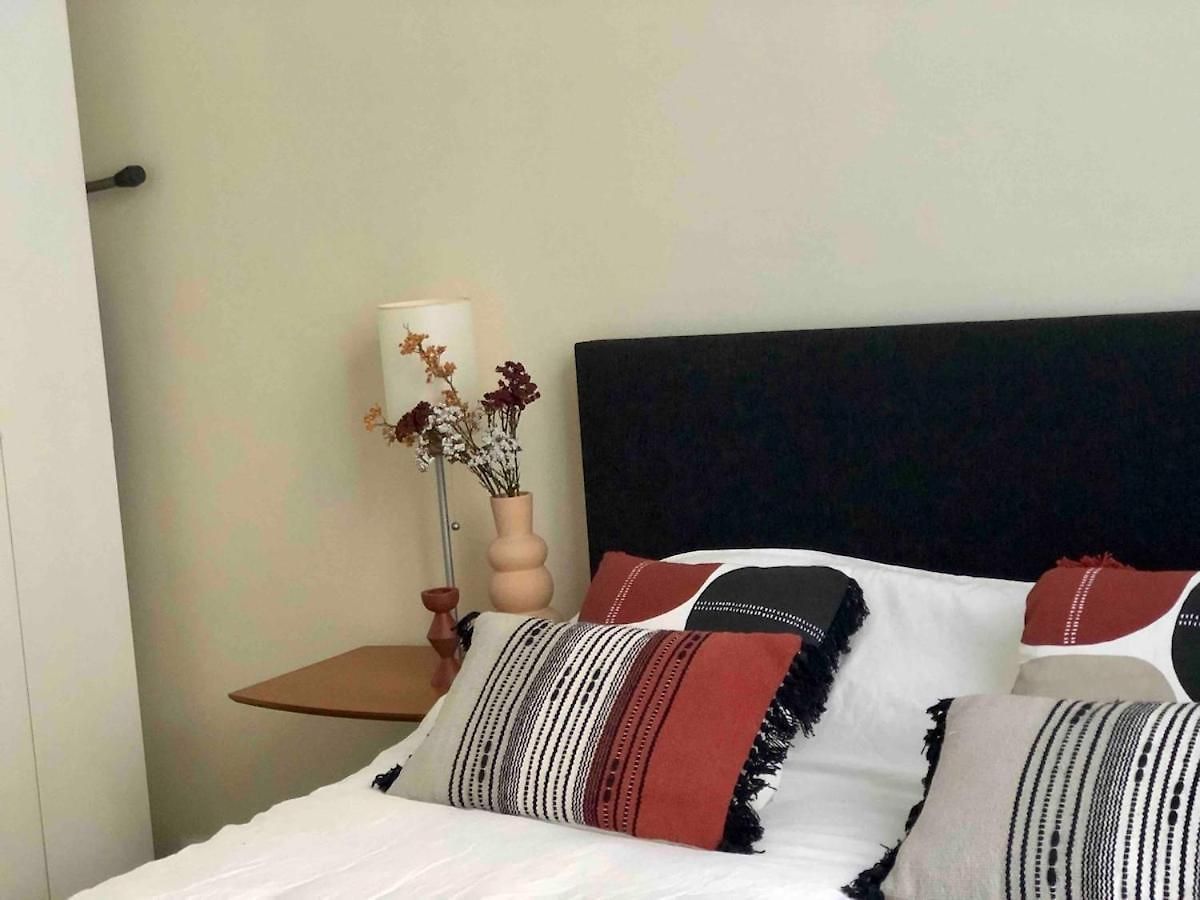 Apartment Cosy 1 Bedroom In Eu District *