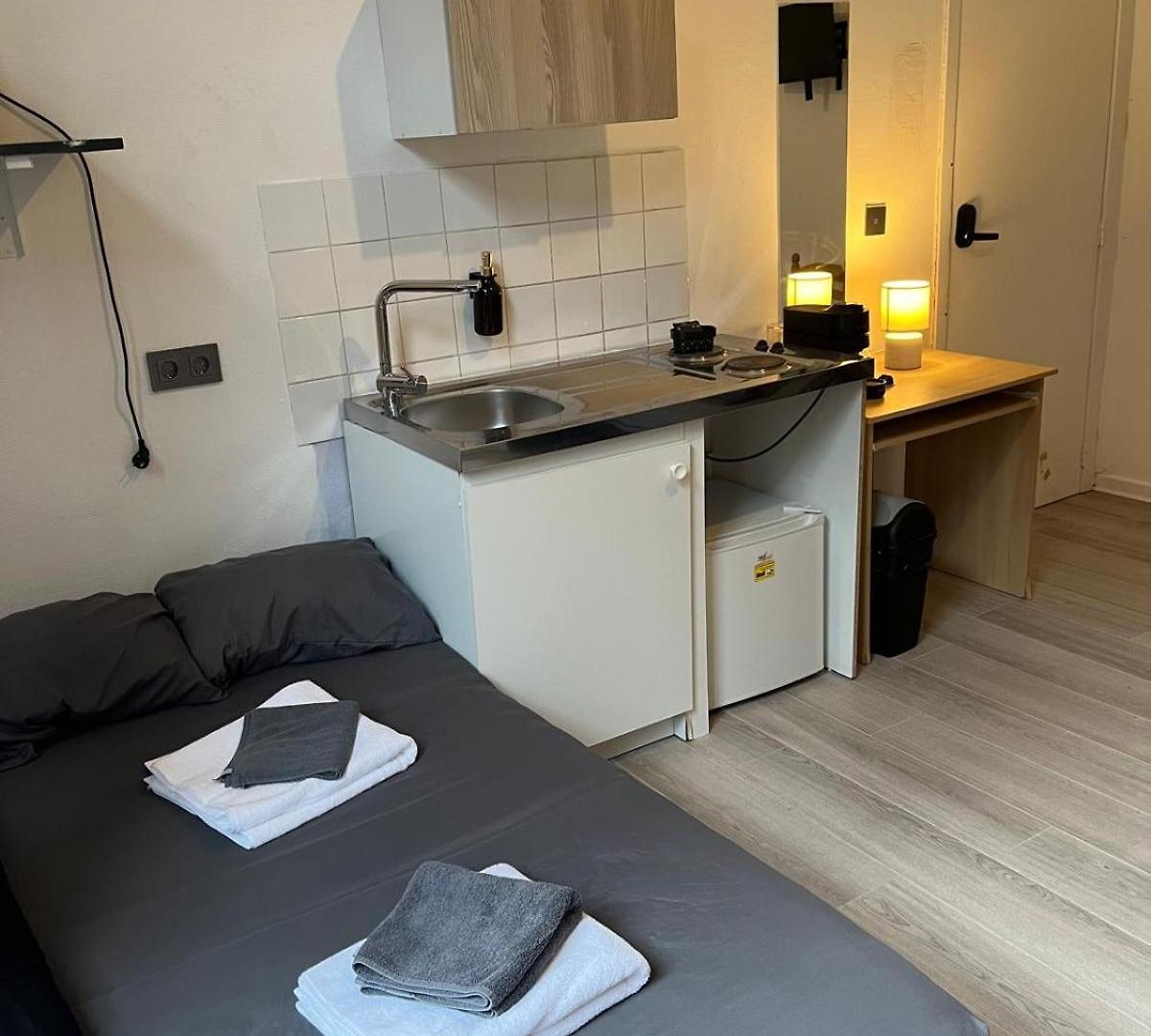 European District Guest house *