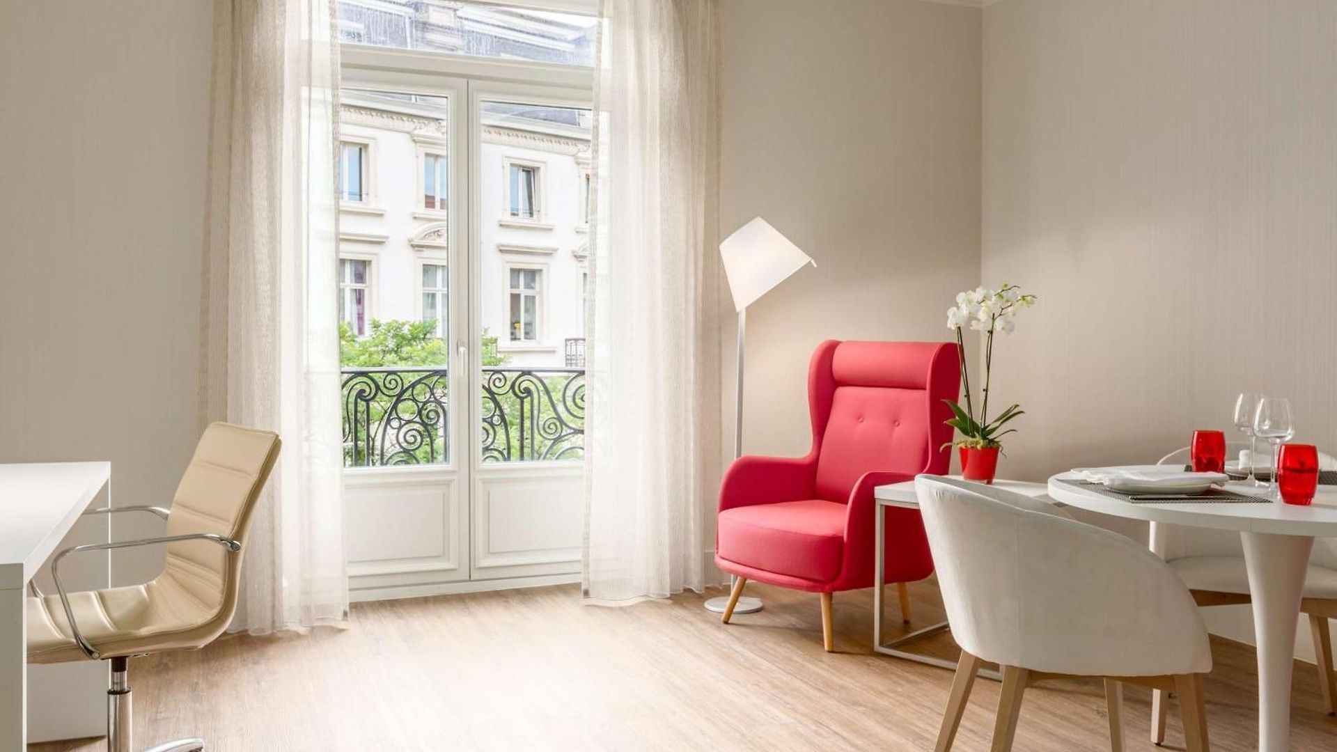 Nh Collection Centre Hotel 4*